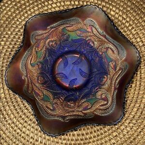 Stunning Vintage Carnival Glass Bowl